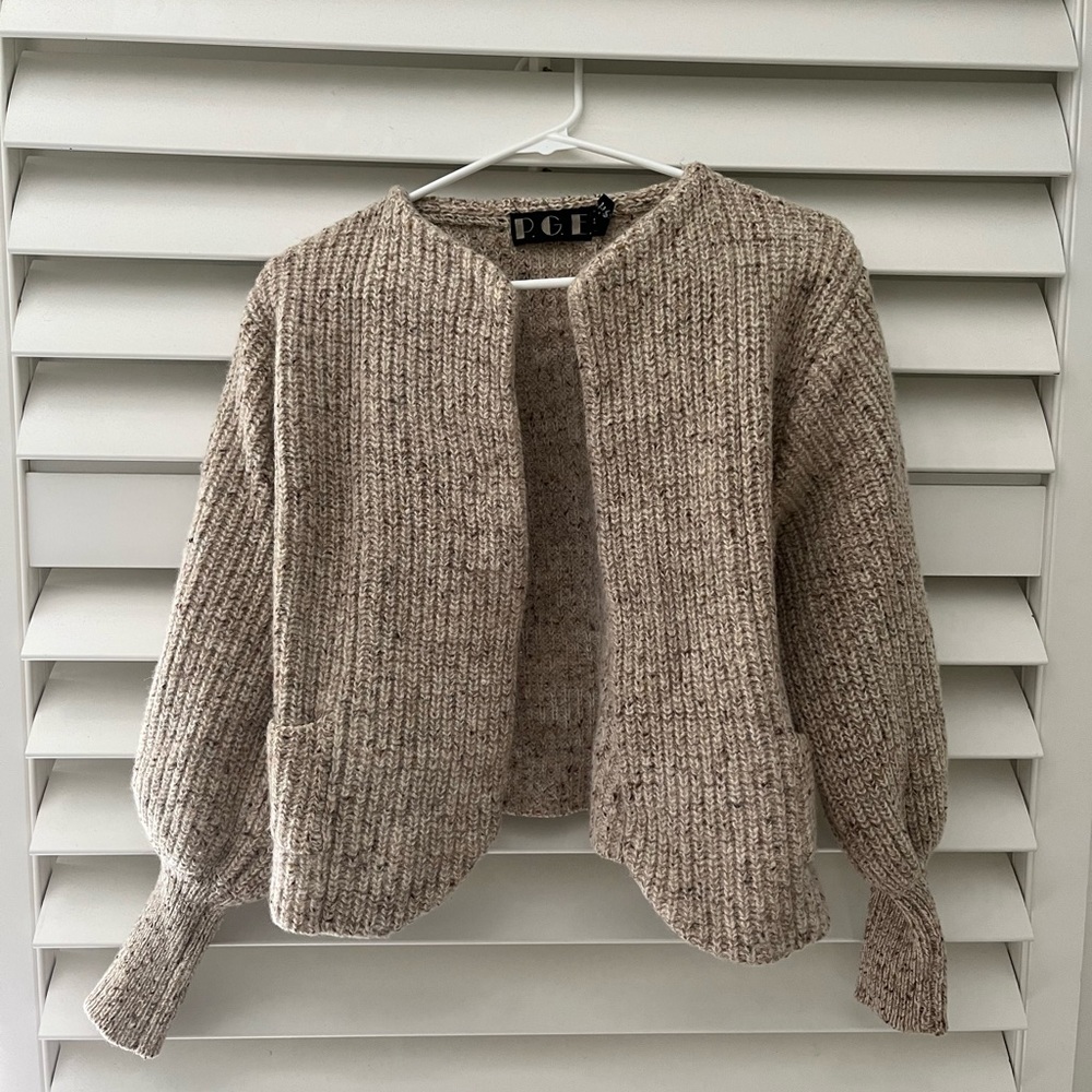 Vintage wool sweater with bubble arms
